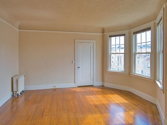 3rd image of 154 Mallorca Way APT 8