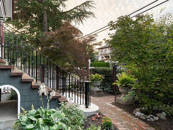 4th image of 1215 Richardson St