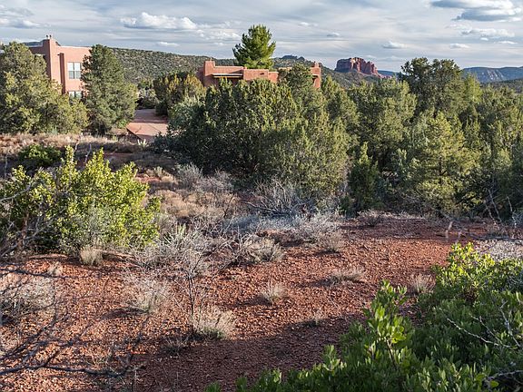 5th image of 35 Sandstone Dr