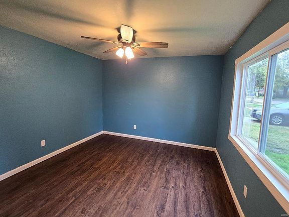 4th image of 2804 Sunset Dr