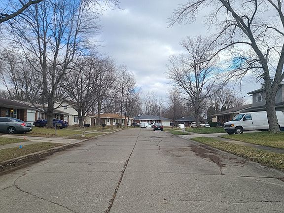 5th image of 9655 Pepperidge Dr