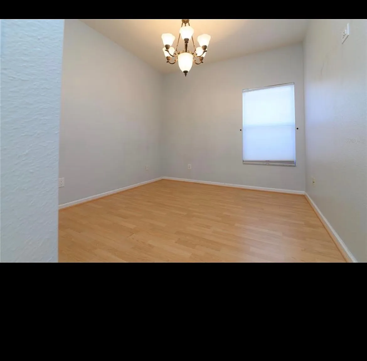 4 bed, 2049 sqft, $2,900 — Photo 3