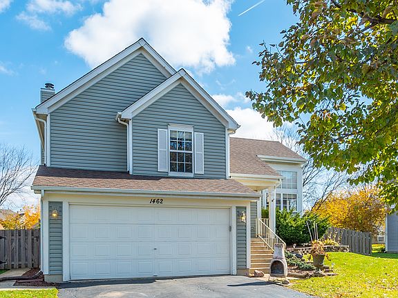 2nd image of 1462 Beaumont Cir