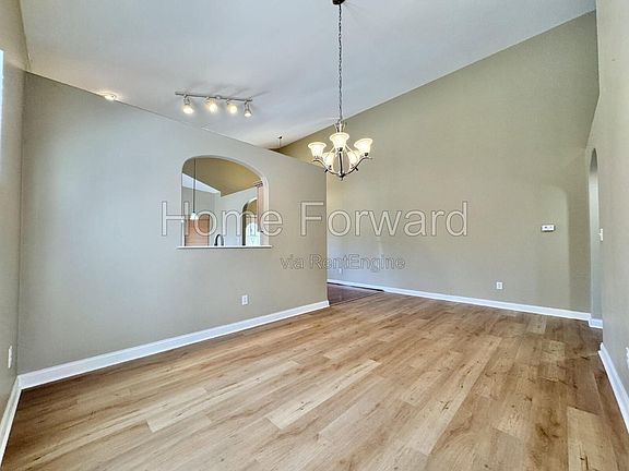 5th image of 341 Hays Blvd