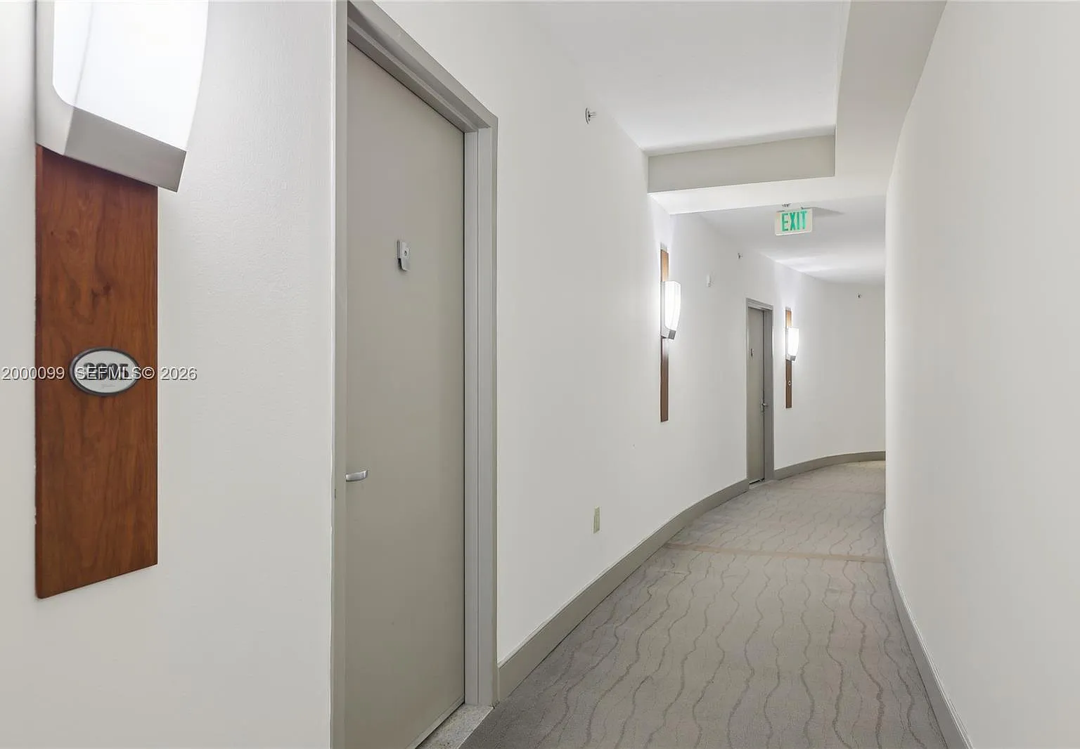 Opera Tower Condo — Photo 4
