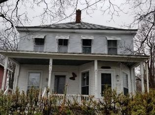 24-26 Oak St, Rhinebeck, NY 12572