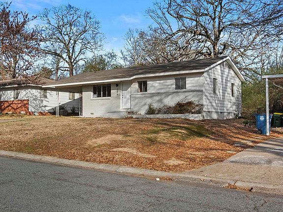 3rd image of 205 Wisteria Dr