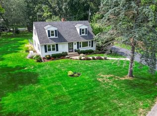 4615 Timberlane Rd, Crystal Lake, IL 60014