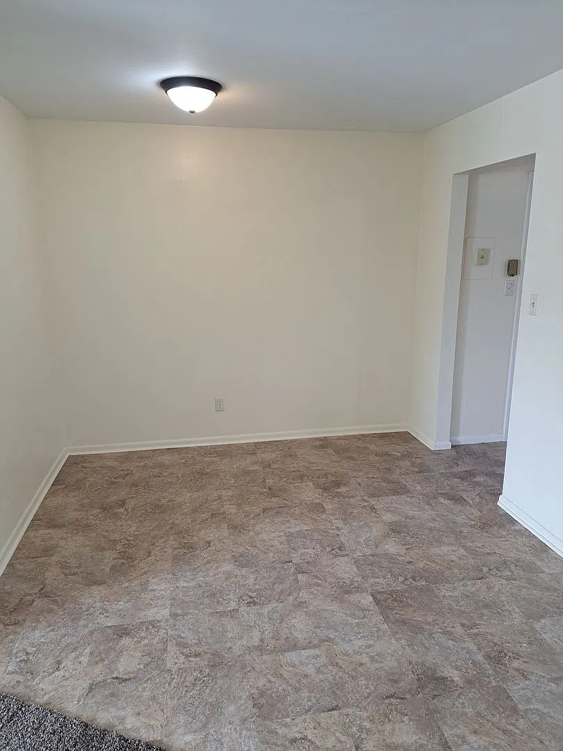 4617 Furge Dr — Photo 3