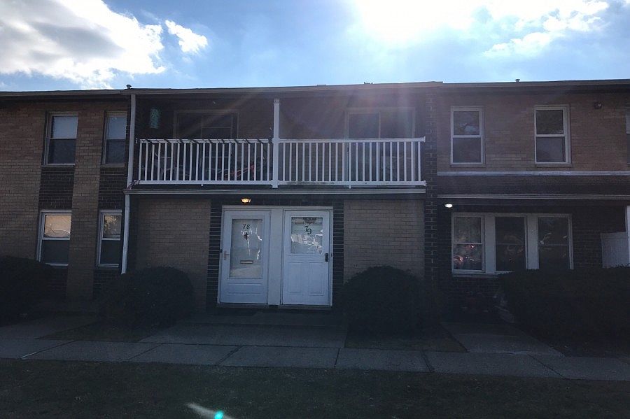 1st image of 79 Artist Lake Dr