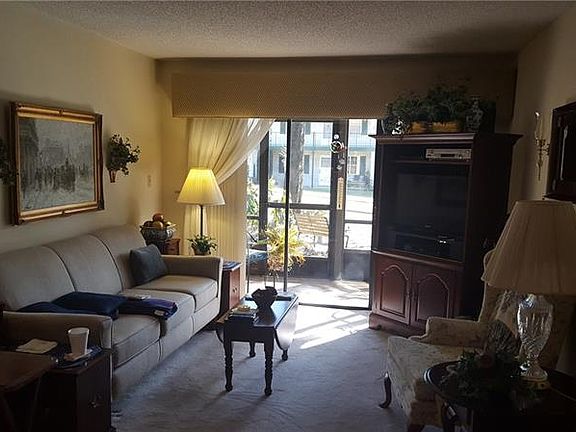 4th image of 225 E 10th Ave APT B1