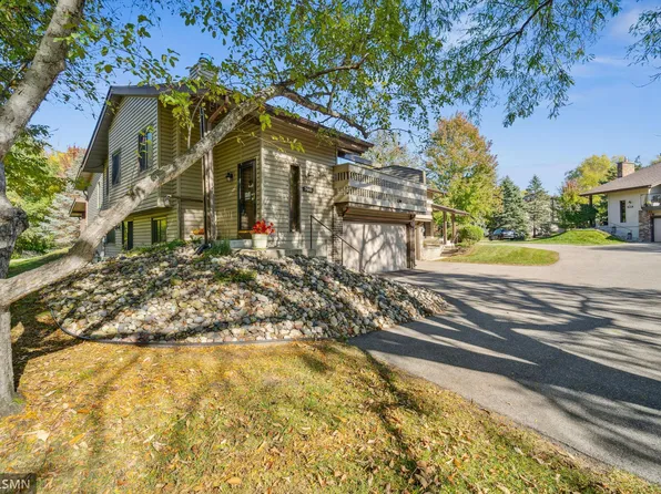 7046 W 113th St, Bloomington, MN 55438