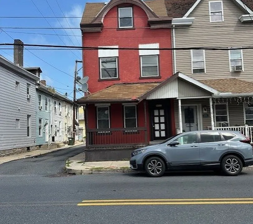 921 Lehman St