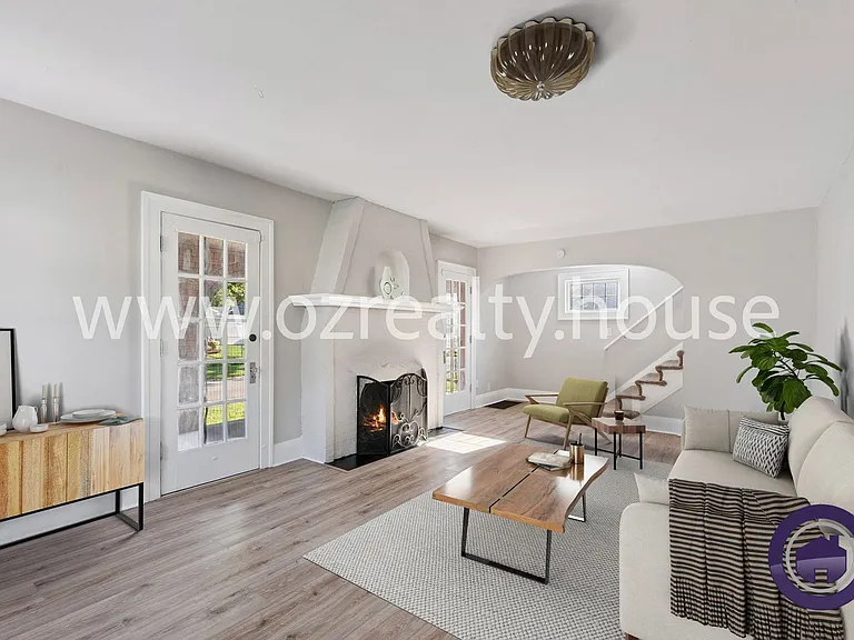 3756 Maxwell Rd — Photo 2