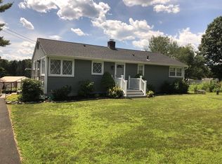 27 High St, Granby, MA 01033