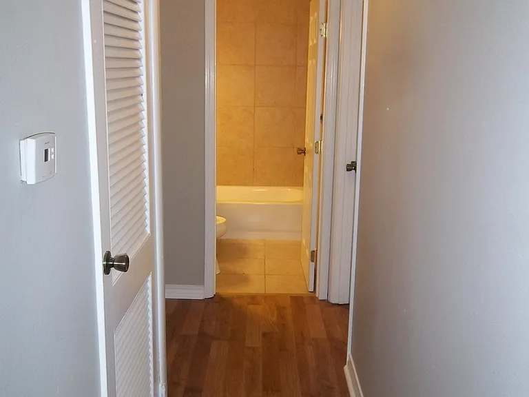 2832 Holiday Ln — Photo 13