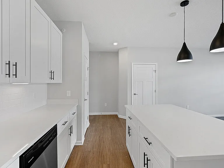 Monmouth Row Apartments — Photo 121