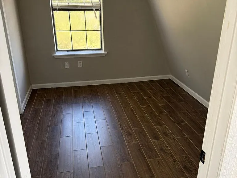3350 McFaddin St — Photo 4
