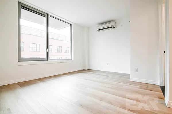 Rented by EXR | media 1