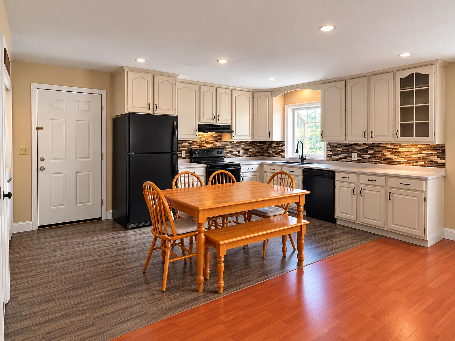 2 bed, $2,850 — Photo 4