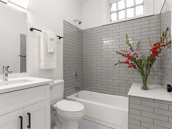 5th image of 8537-39 Apricot St