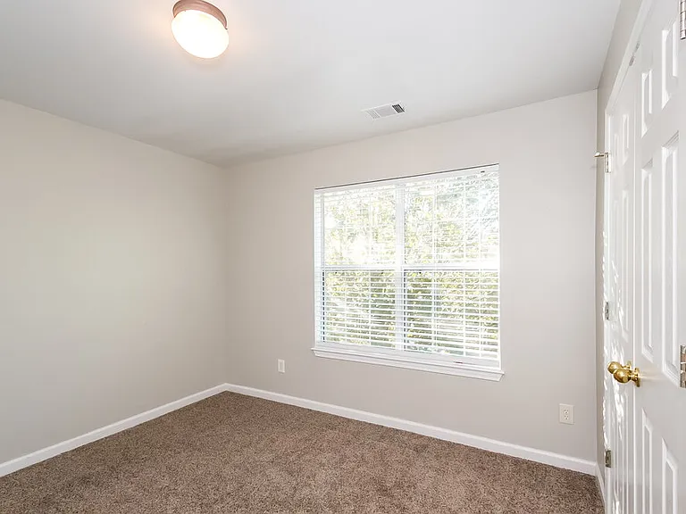 618 Brookwater Dr — Photo 9