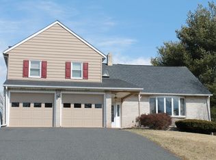 455 Kleman Rd, Gilbertsville, PA 19525