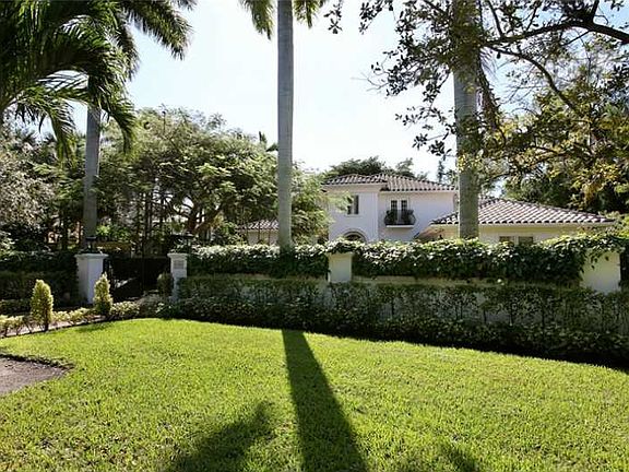 2nd image of 6906 Prado Blvd