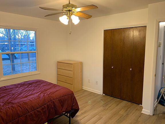 5th image of 2046 22nd Ave