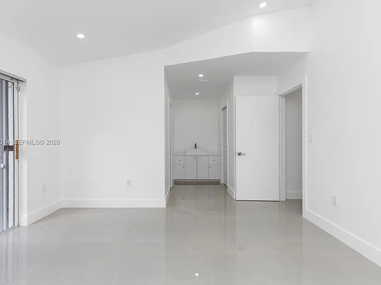 1938 SW 137th Ct — Photo 14