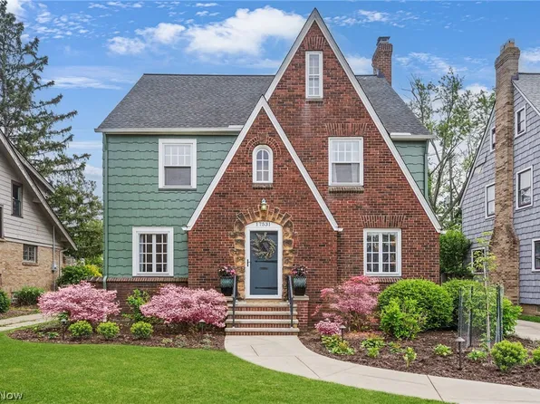 17531 Daleview Dr, Lakewood, OH 44107