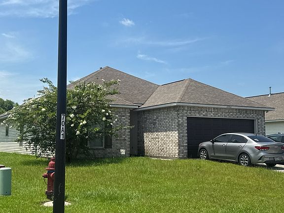 3rd image of 13702 Acacia Ct