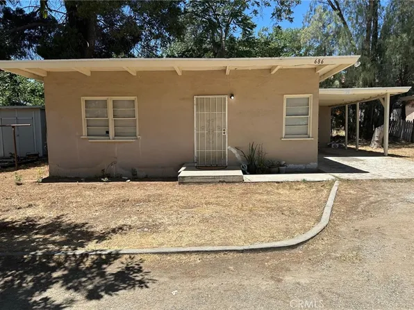 688 W Nicolet St, Banning, CA 92220