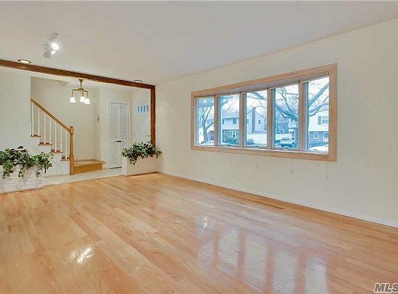 4th image of 22 Culver Ct
