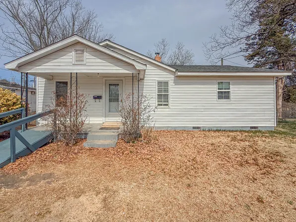 937 E Main St #A, Seneca, SC 29678