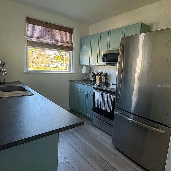 11 N Crest Ave — Photo 16