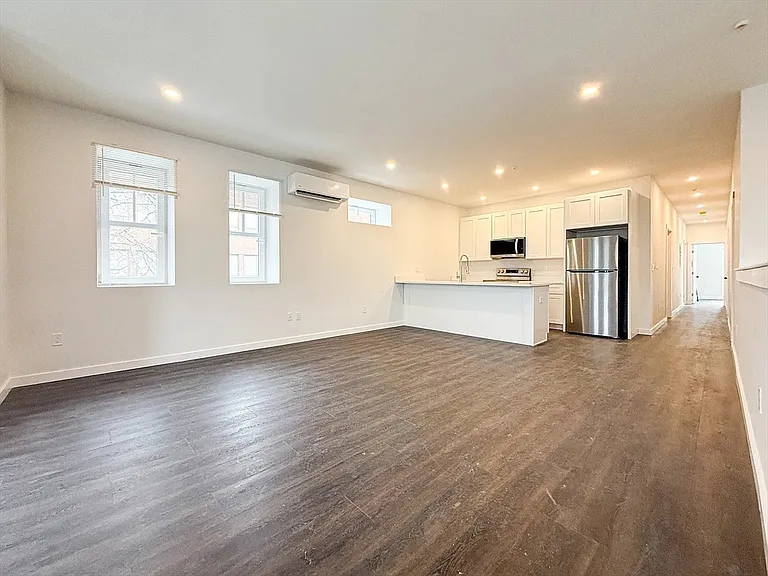 71 Perrin St #3 — Photo 3