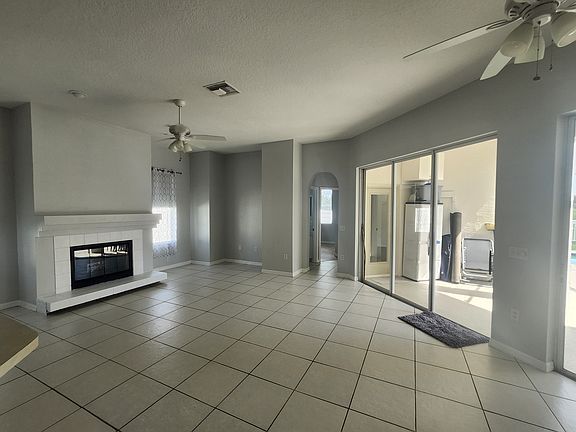 3rd image of 4124 Whittner Dr