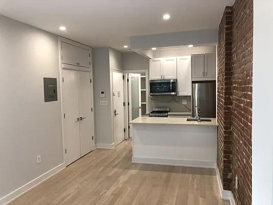 Rented by Sky Management | media 13