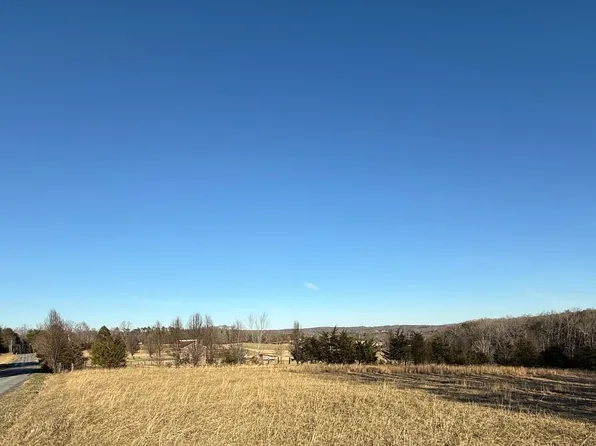 2 Lovely Valley Rd, Wirtz, VA 24184