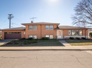 8751 W Leland Ave, Chicago, IL 60656