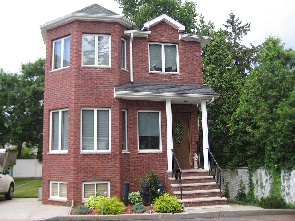 1st image of 70A Bayview Ave