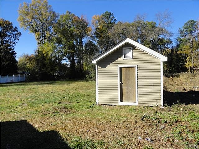 2nd image of 2014 Hopkins Rd
