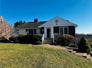 212 Lexington Dr, McKeesport, PA