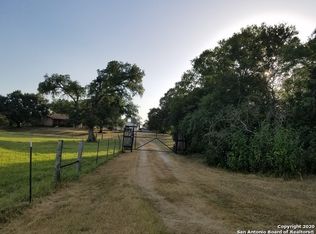 1351 County Road 342, La Vernia, TX 78121