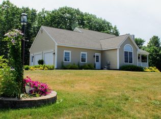 21 E Wind Dr, Buxton, ME 04093