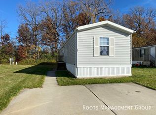 12 Birch Crest Dr #12, Flint, MI 48504