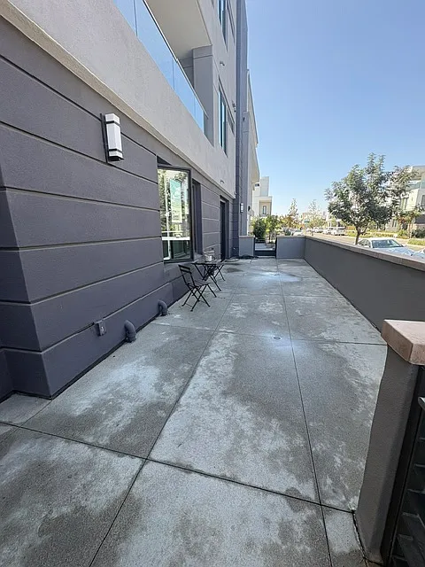 1 bed, 1.5 bath, 1034 sqft, $3,500 — Photo 4