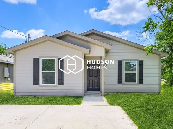 1601 Hays St, Seguin, TX 78155