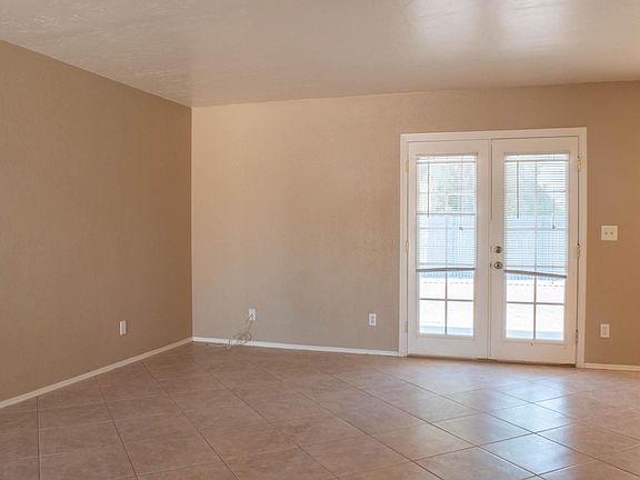 3rd image of 4703 W Gail Dr